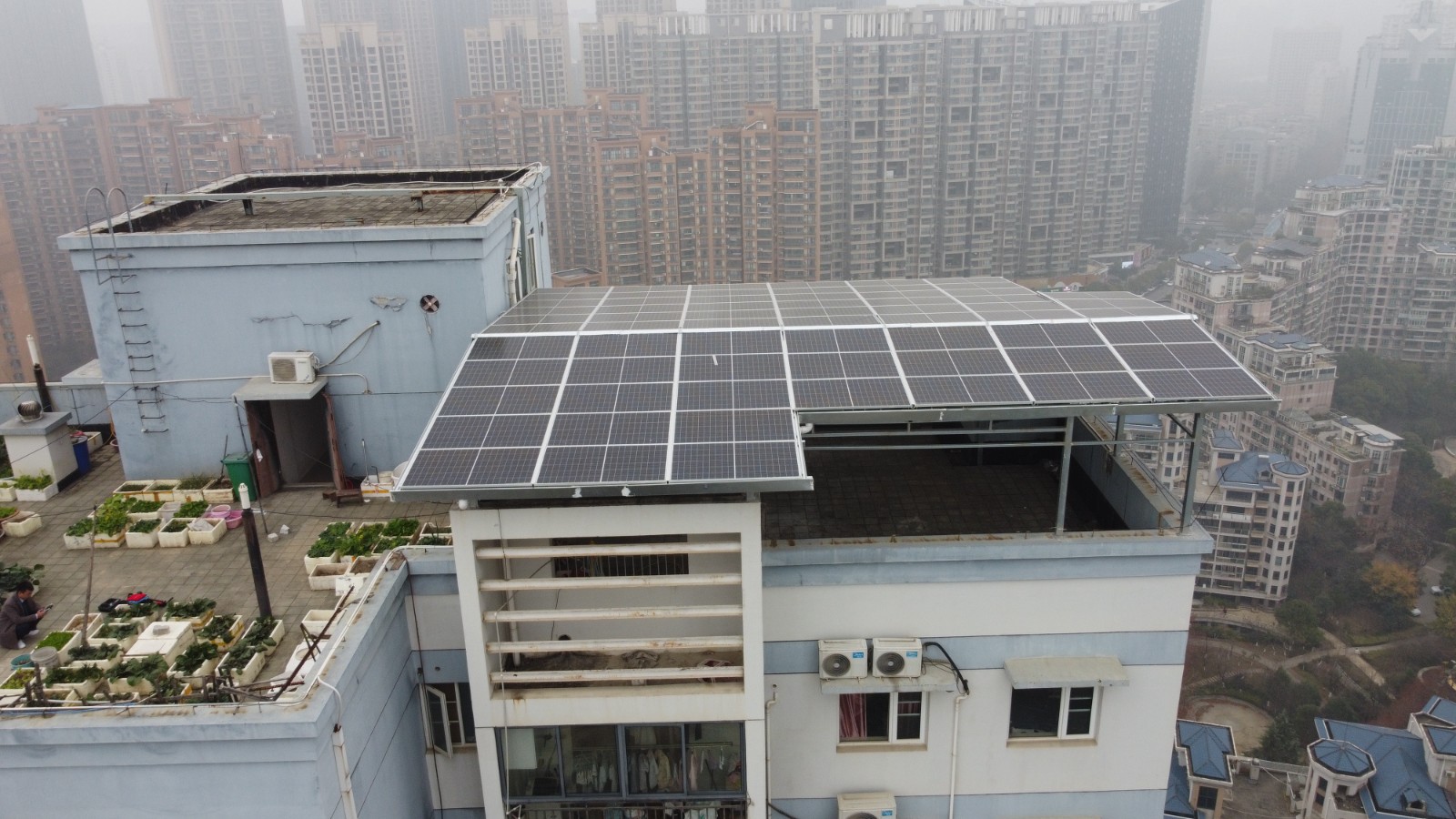 4月1日正式实验！住建部：新建修建装置光伏 强制举行碳排放盘算