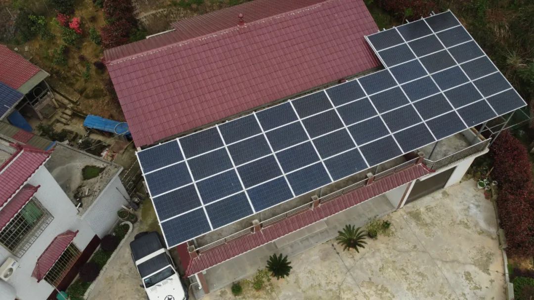 “光伏养老”已火遍城乡，，是农村中晚年人的最佳选择！