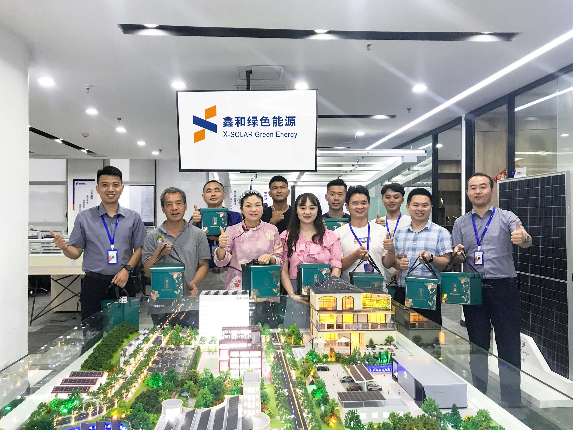 重庆能源生长“十四五”妄想出台，，，bat365渝光福团队破浪前行聚焦民用光伏屋顶应用赛道